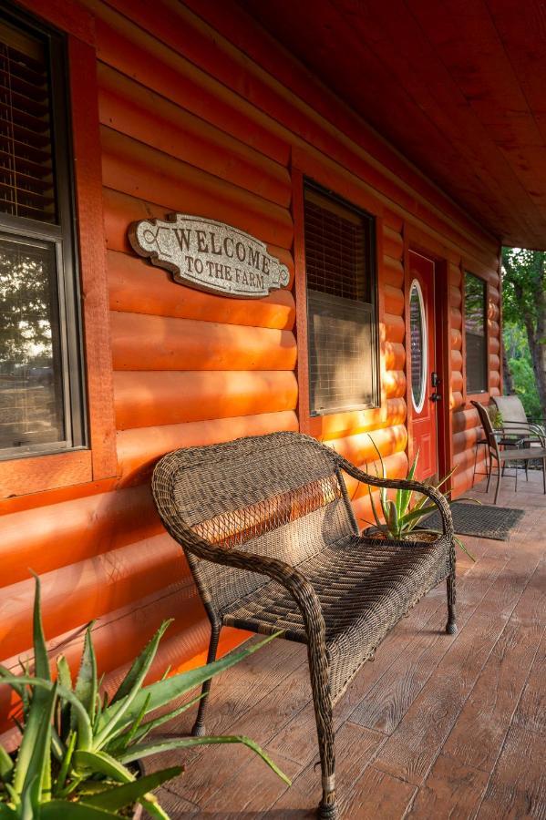 Cabin 1 Rental 15 Minutes From Magnolia And Baylor Waco Εξωτερικό φωτογραφία